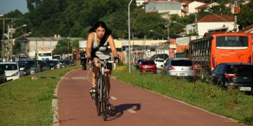 SP: Pesquisa mostra que chegar desarrumada é o menor dos desafios para mais mulheres pedalarem
