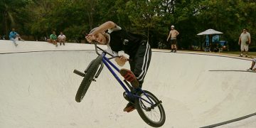 Pista de skate e BMX da Bienal permanece no Parque Ibirapuera