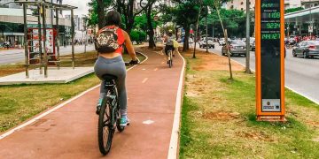 SP: Contador registra 1 milhão de viagens de bike na Faria Lima