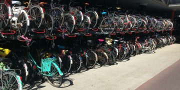 Cidade na Holanda possui bicicletário com mais de 4.500 vagas