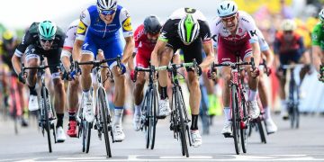 Em sprint final apertado, Kittel vence a sétima etapa do Tour de France