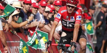Vuelta a España: Froome sofre, cai duas vezes e Nibali reduz diferença