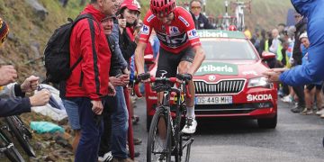 Título ameaçado? Froome sofre e perde 42 segundos na Vuelta a España