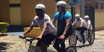Projeto que leva deficientes visuais para pedalar chega a São Paulo