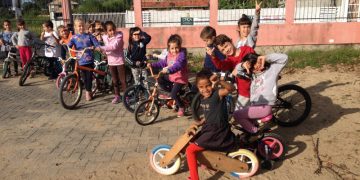 Projeto desenvolve empatia e autocontrole de crianças por meio da bike