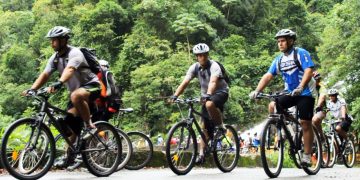 Em 2012, a maior Descida a Santos reuniu mais de 10 mil ciclistas