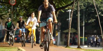 Com 7 mil viagens por dia, bikes compartilhadas dominam a Ciclovia da Faria Lima