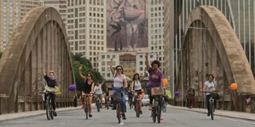 Em BH, mulheres se unem para pedalar por igualdade e pelo  fim da violência de gênero
